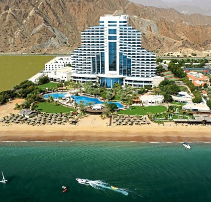 Le Meridien Al Aqah Beach Resort