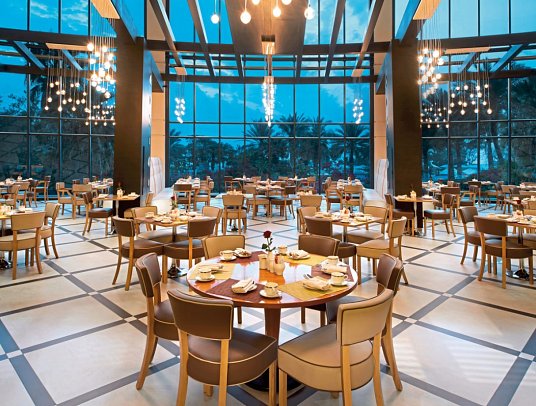 Le Meridien Al Aqah Beach Resort