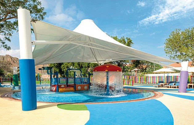 Le Meridien Al Aqah Beach Resort