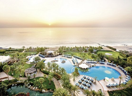 Le Meridien Al Aqah Beach Resort