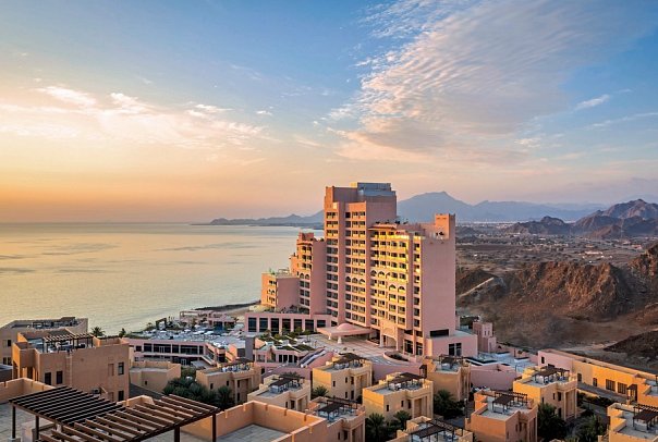 Fairmont Fujairah Beach Resort - Fairmont Fujairah Beach Resort