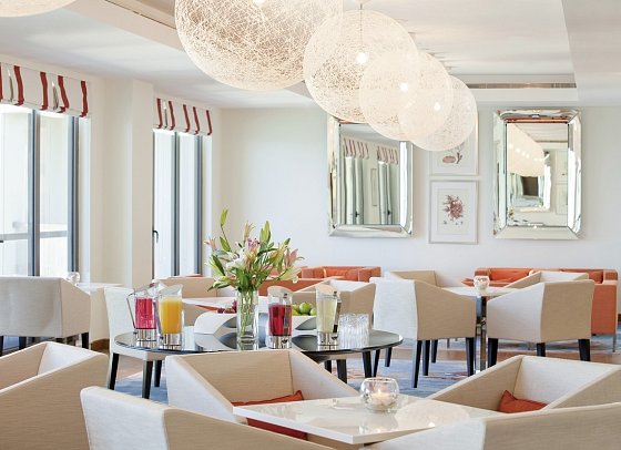JA Ocean View Hotel - 