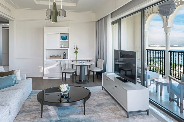 Four Seasons Resort Dubai at Jumeirah Beach - Corner Suite