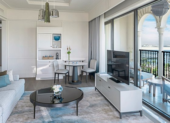 Four Seasons Resort Dubai at Jumeirah Beach - Corner Suite