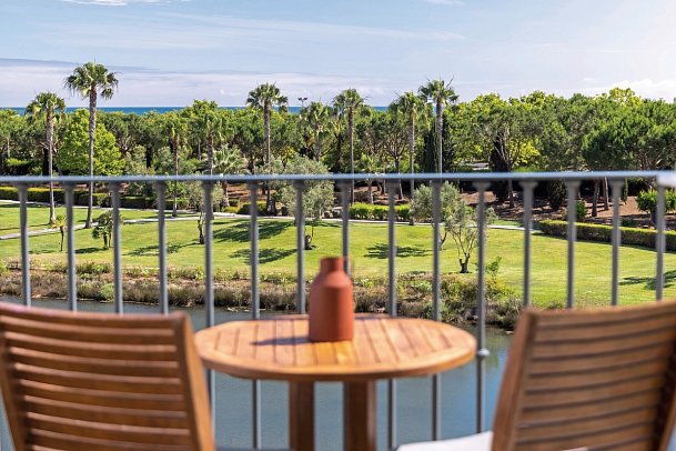 Domes Lake Algarve, Autograph Collection - Beispiel Balkon Emerald Retreat (Zimmercodierungen UG4 & WIG)