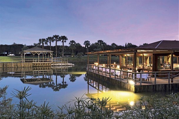 Domes Lake Algarve, Autograph Collection - Restaurant Makris on the lake