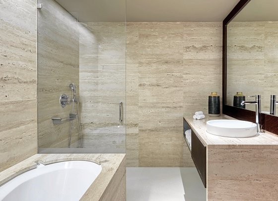Domes Lake Algarve, Autograph Collection - Beispiel Bad Absolute Suite (Zimmercodierungen WB1 & WI2)