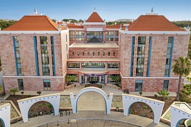 Hilton Vilamoura As Cascatas Golf Resort & Spa