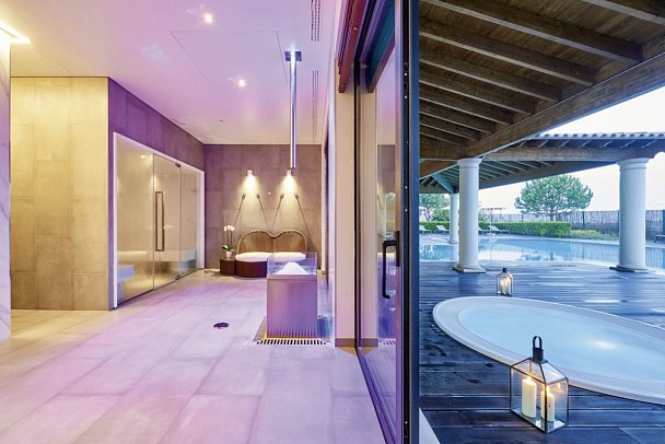 Cascade Wellness Resort - 