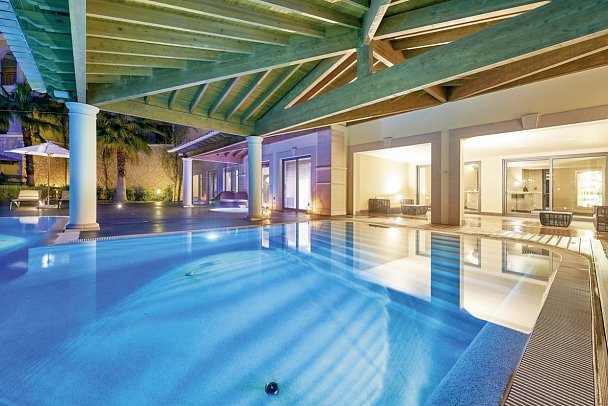 Cascade Wellness Resort - 