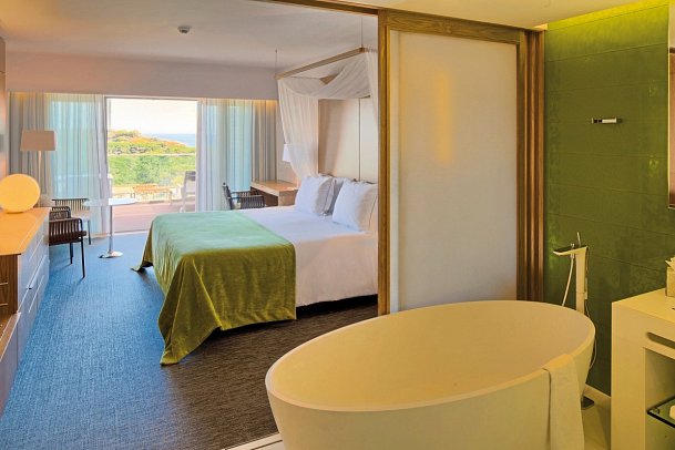 EPIC SANA Algarve - Wohnbeispiel Doppelzimmer Deluxe seitl. Meerblick (Zimmercodierung UD3)