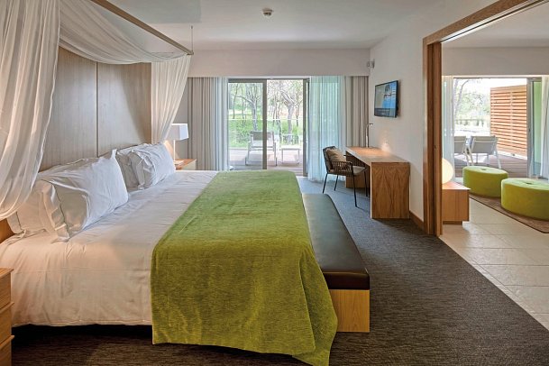 EPIC SANA Algarve - Wohnbeispiel Suite Home Poolblick (Zimmercodierung WB3)