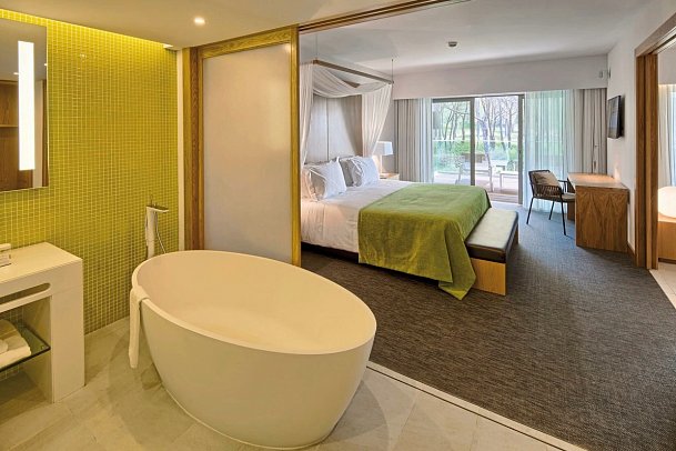 EPIC SANA Algarve - Wohnbeispiel Suite Home Poolblick (Zimmercodierung WB3)