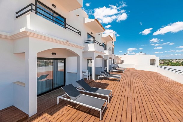 Regency Salgados Hotel & Spa - Beispiel Terrasse Doppelzimmer Premium (Zimmercodierungen DSP & DS3)