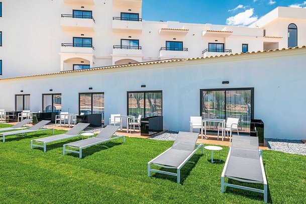 Regency Salgados Hotel & Spa - Beispiel Terrasse Doppelzimmer Premium (Zimmercodierungen DSP & DS3)