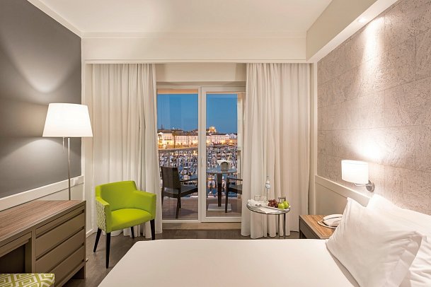 AP Eva Senses - Wohnbeispiel Doppelzimmer Superior Hafenblick (Zimmercodierung DSH)