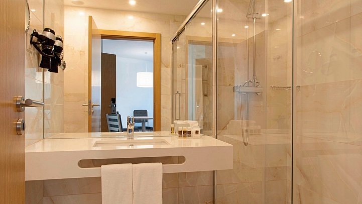 Turim Presidente Hotel - Beispiel Bad Suite Superior (Zimmercodierungen WS8 & WSC)