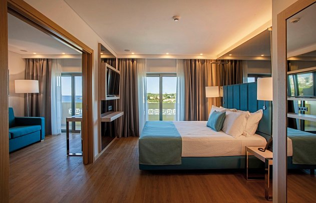 Turim Presidente Hotel - Wohnbeispiel Suite seitl. Meerblick (Zimmercodierung WBC)