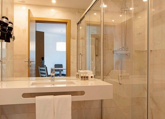 Turim Presidente Hotel - Beispiel Bad Suite Superior (Zimmercodierungen WS8 & WSC)