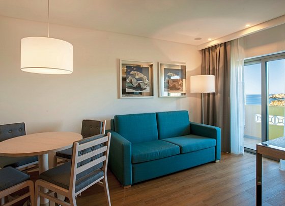 Turim Presidente Hotel - Wohnbeispiel Suite Superior seitl. Meerblick (Zimmercodierung WSC)