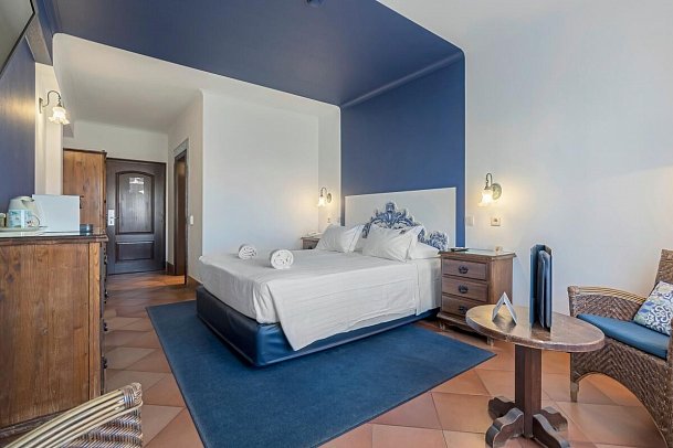 Dom Manuel I - Wohnbeispiel Doppelzimmer Classic Poolblick (Zimmercodierung DBP)