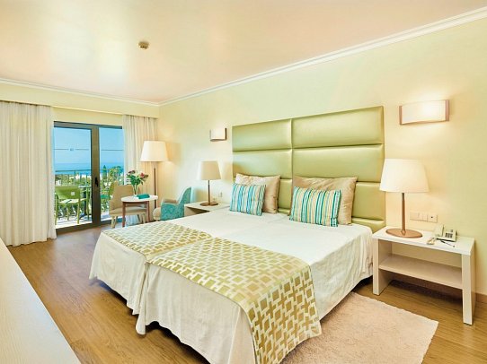 Baia Grande - Wohnbeispiel Doppelzimmer Deluxe Meerblick (Zimmercodierung DDM)