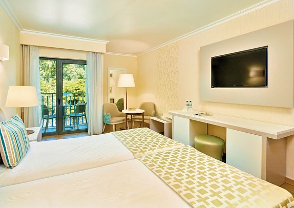 Baia Grande - Wohnbeispiel Doppelzimmer Deluxe Landblick (Zimmercodierungen DDL & DD1)