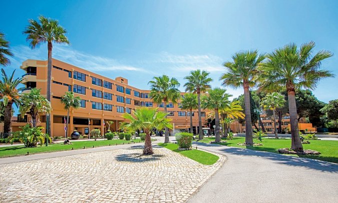 Auramar Beach Resort