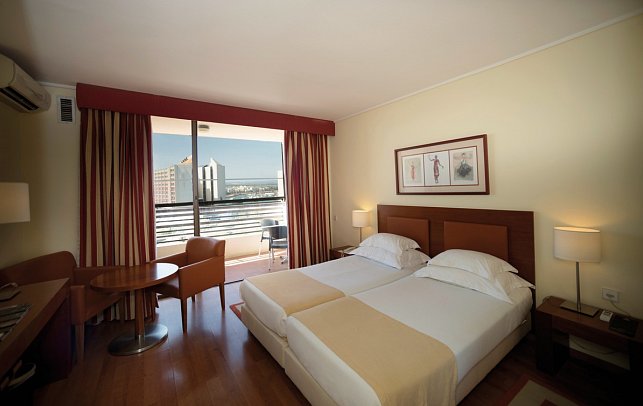 Vila Galé Ampalius - Wohnbeispiel Doppelzimmer seitl. Meerblick (Zimmercodierung DBN)