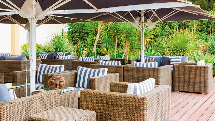 Ozadi Altura Beach Resort