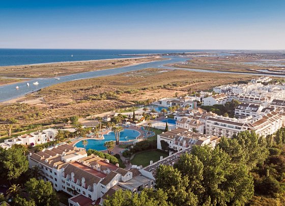Golden Club Cabanas