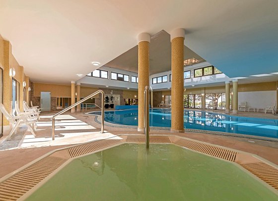 Golden Club Cabanas