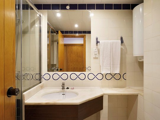 Golden Club Cabanas - Beispiel Bad (Zimmercodierungen SB1 & SB2)