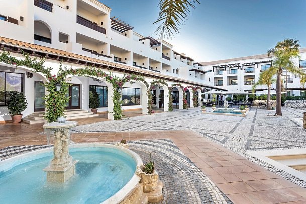 Pine Cliffs Resort: Pine Cliffs Ocean Suites & Spa