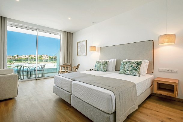 Ancôra Park - Wohnbeispiel Doppelzimmer Poolblick (Zimmercodierung DBP)