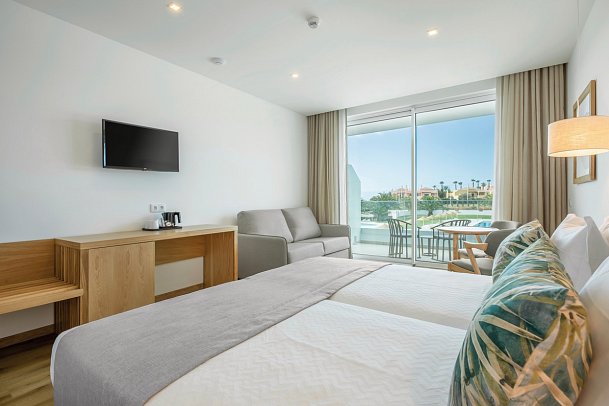 Ancôra Park - Wohnbeispiel Doppelzimmer Poolblick (Zimmercodierung DBP)