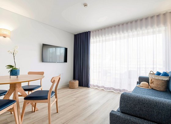 Aqualuz Lagos by Editory - Wohnbeispiel Suite (Zimmercodierung WB1)