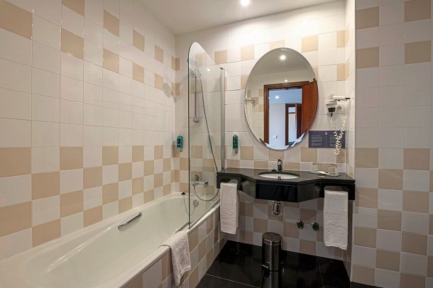 Vila Galé Atlantico - Beispiel Bad (Zimmercodierungen DBG, DBM & JBM)