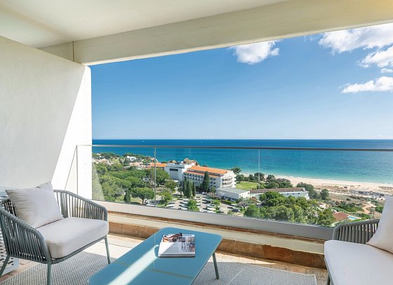 Pestana Blue Alvor Beach All Inclusive Hotel - Beispiel Balkon Familienzimmer Superior (Zimmercodierung FSM)