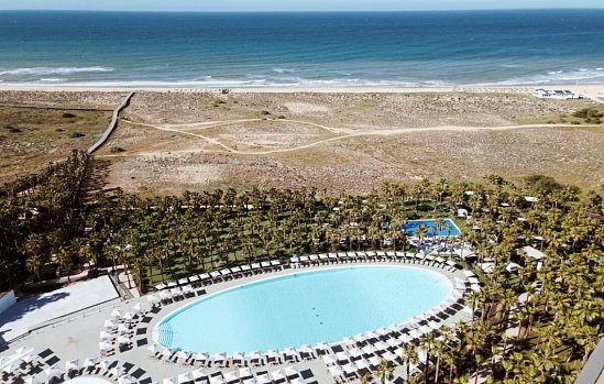 Wine & Books by the Sea Algarve Resort