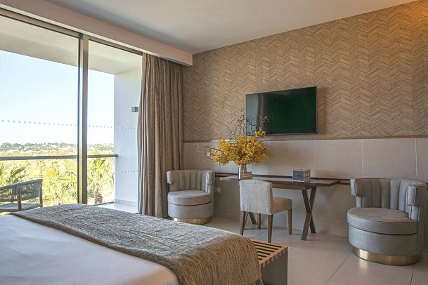 Wine & Books by the Sea Algarve Resort - Wohnbeispiel Doppelzimmer Prestige Golfblick (Zimmercodierung DO1)