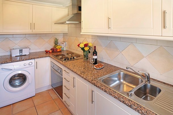 Pestana Palm Gardens Ocean & Golf Villas - Beispiel Küche Villa 2 Schlafzimmer Standard (Zimmercodierung VB2)