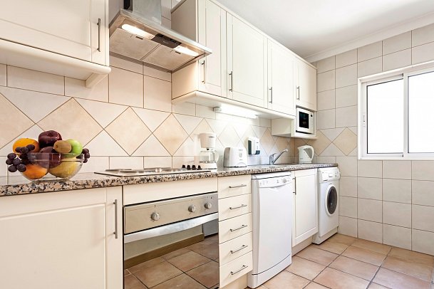 Pestana Palm Gardens Ocean & Golf Villas - Beispiel Küche Villa 2 Schlafzimmer Superior (Zimmercodierung VS1)