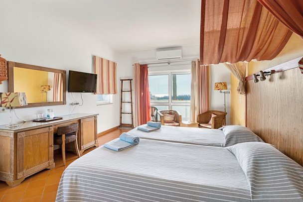 Cerro da Marina - Wohnbeispiel Doppelzimmer obere Etage Meerblick (Zimmercodierung DB3)