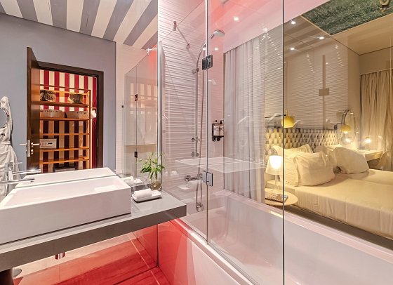 Pestana Alvor South Beach - Beispiel Bad Doppelzimmer Superior Deluxe Poolblick (Zimmercodierungen DSP & DC2)