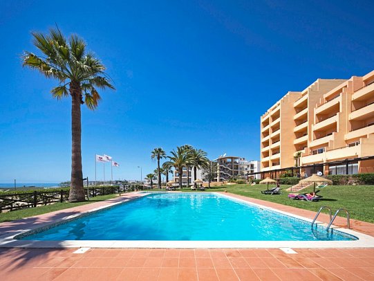 Meia Praia Lagos Beach Club Apartments