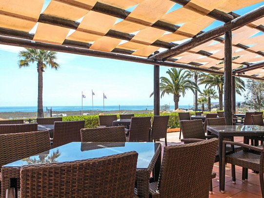 Meia Praia Lagos Beach Club Apartments