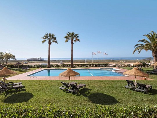 Meia Praia Lagos Beach Club Apartments