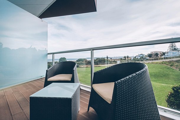 Iberostar Selection Lagos Algarve - Beispiel Balkon Doppelzimmer seitl. Meerblick (Zimmercodierungen D3N & D4N)