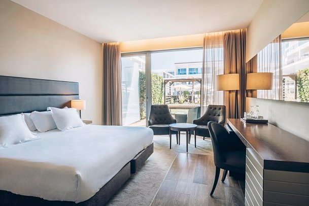 Iberostar Selection Lagos Algarve - Wohnbeispiel Doppelzimmer Terrasse Bali-Bett (Zimmercodierungen DB3 & DB4)